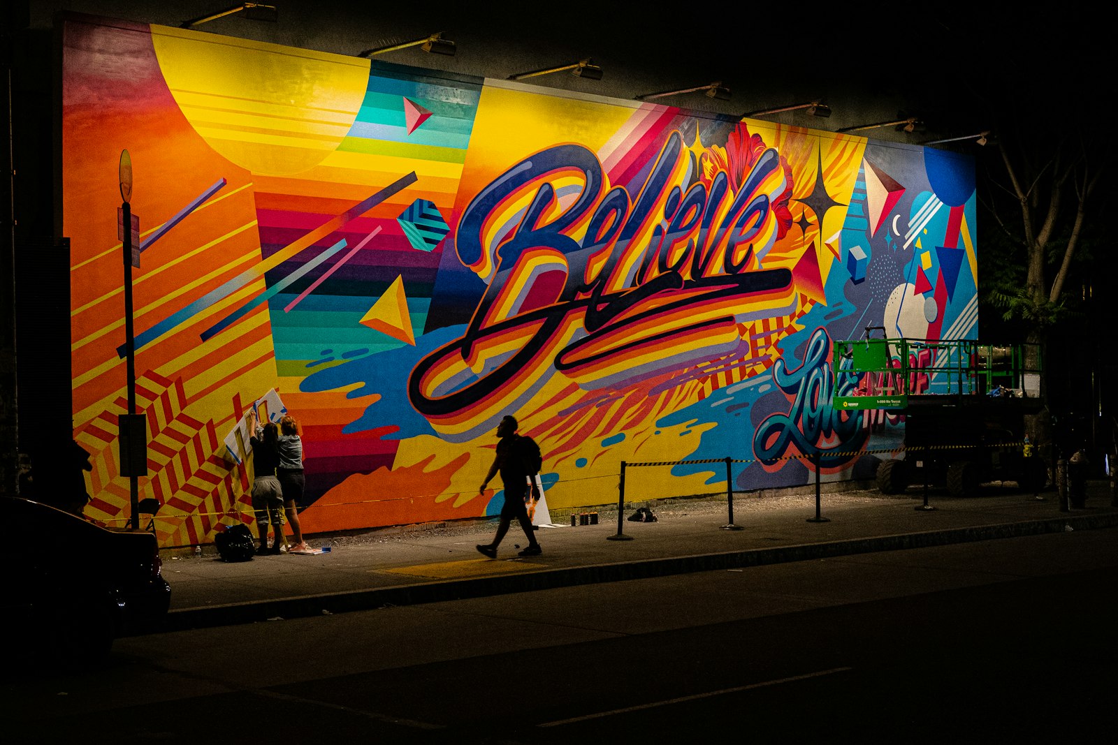 Murale Believe street art colorato