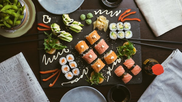 Dragon roll con tempura di gambero e avocado