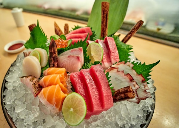 Maki classico con salmone e avocado